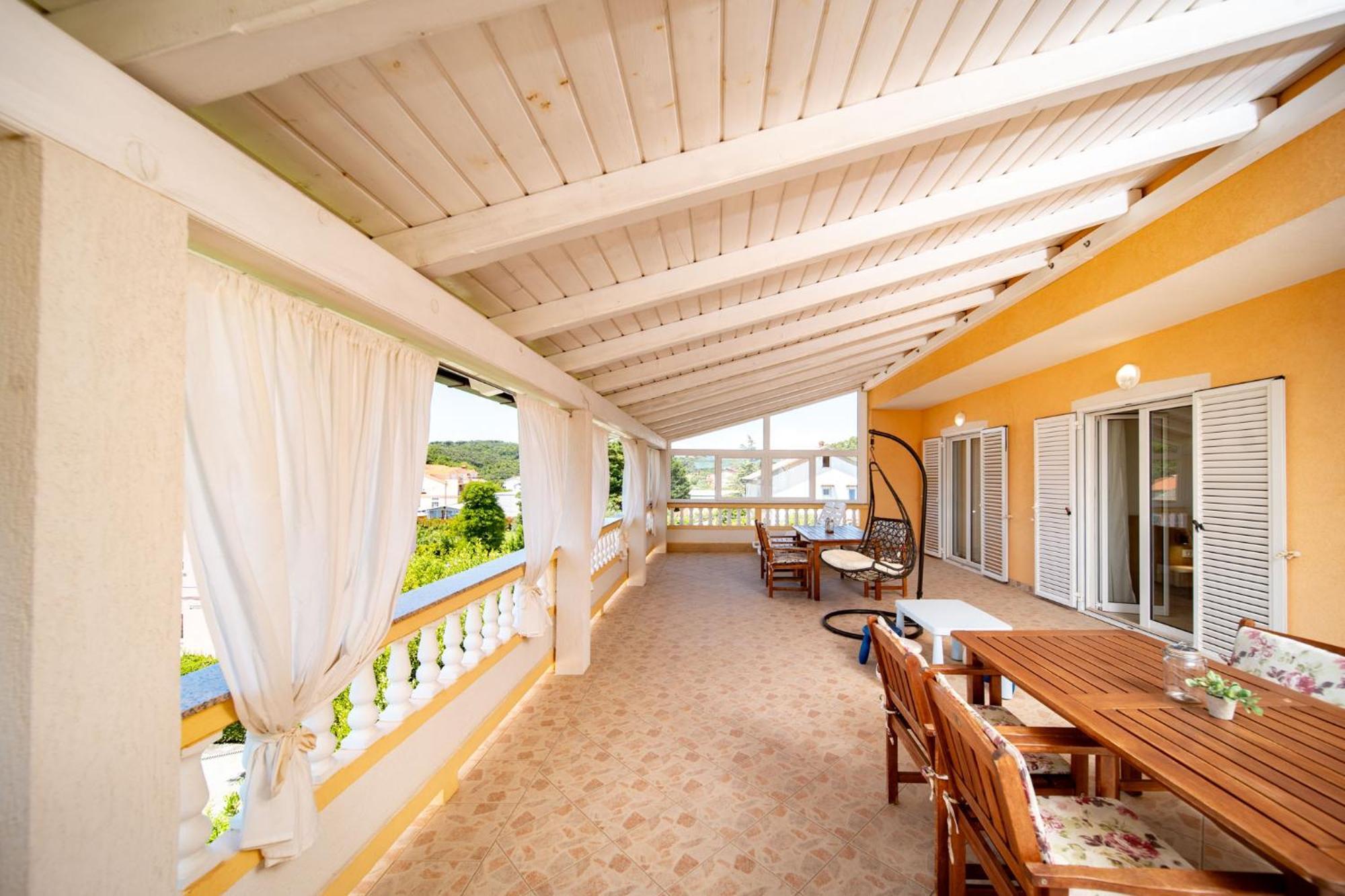 Foric Apartments With Outdoor Heated Pool Rab Town Ngoại thất bức ảnh