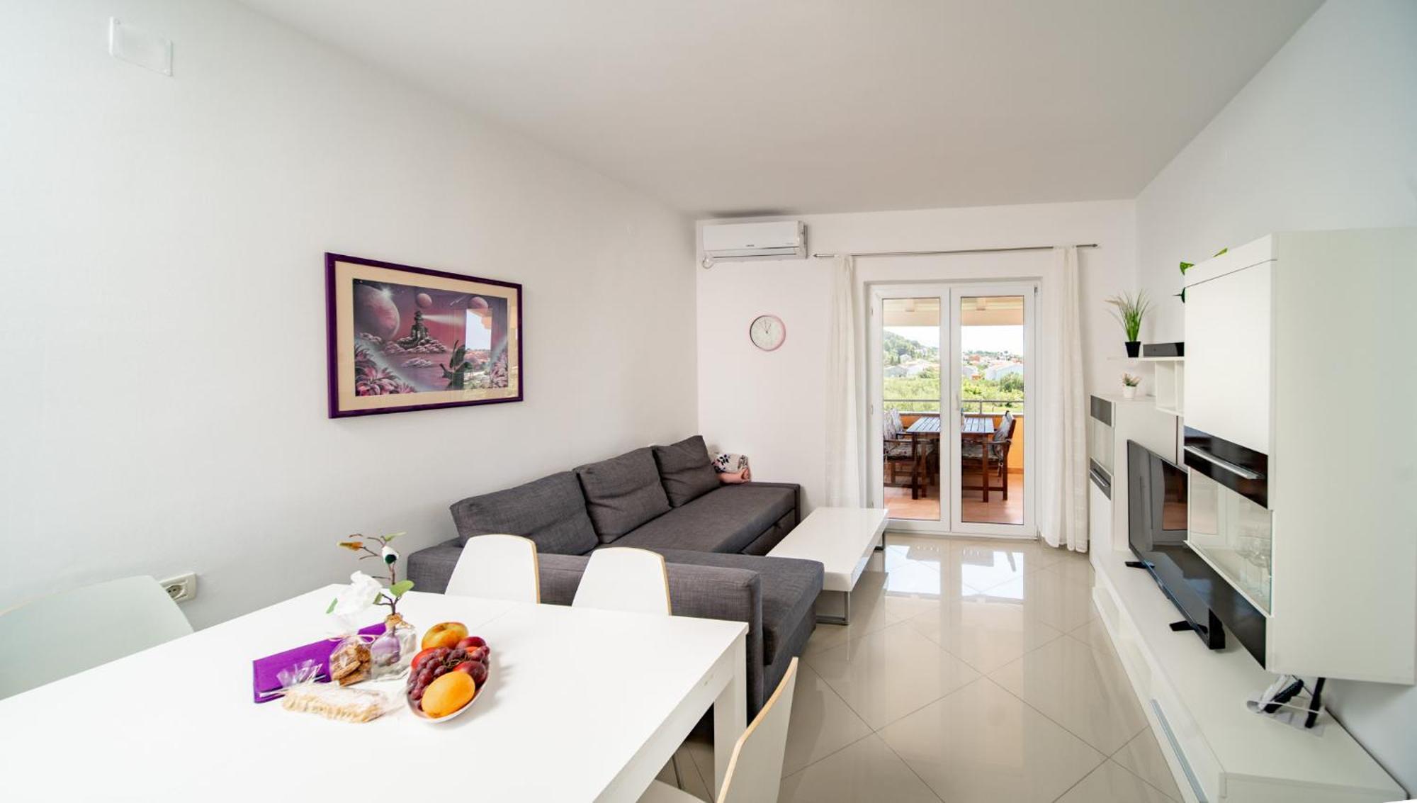 Foric Apartments With Outdoor Heated Pool Rab Town Ngoại thất bức ảnh